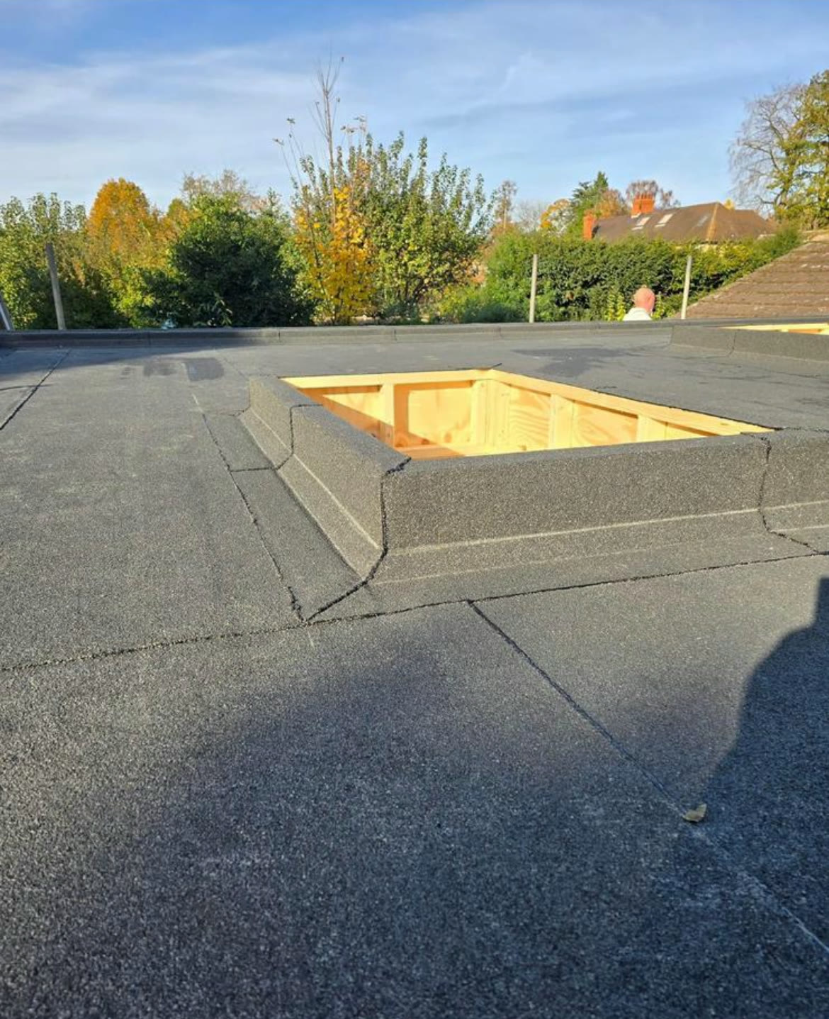 New flat roof with a rooflight kerb built in